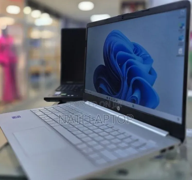 New Laptop HP Stream Notebook 16GB Intel Core i7 SSD 512GB