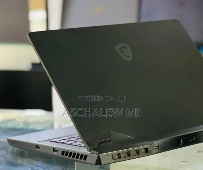 New Laptop MSI GP75 Leopard 16GB Intel Core i7 SSD 512GB