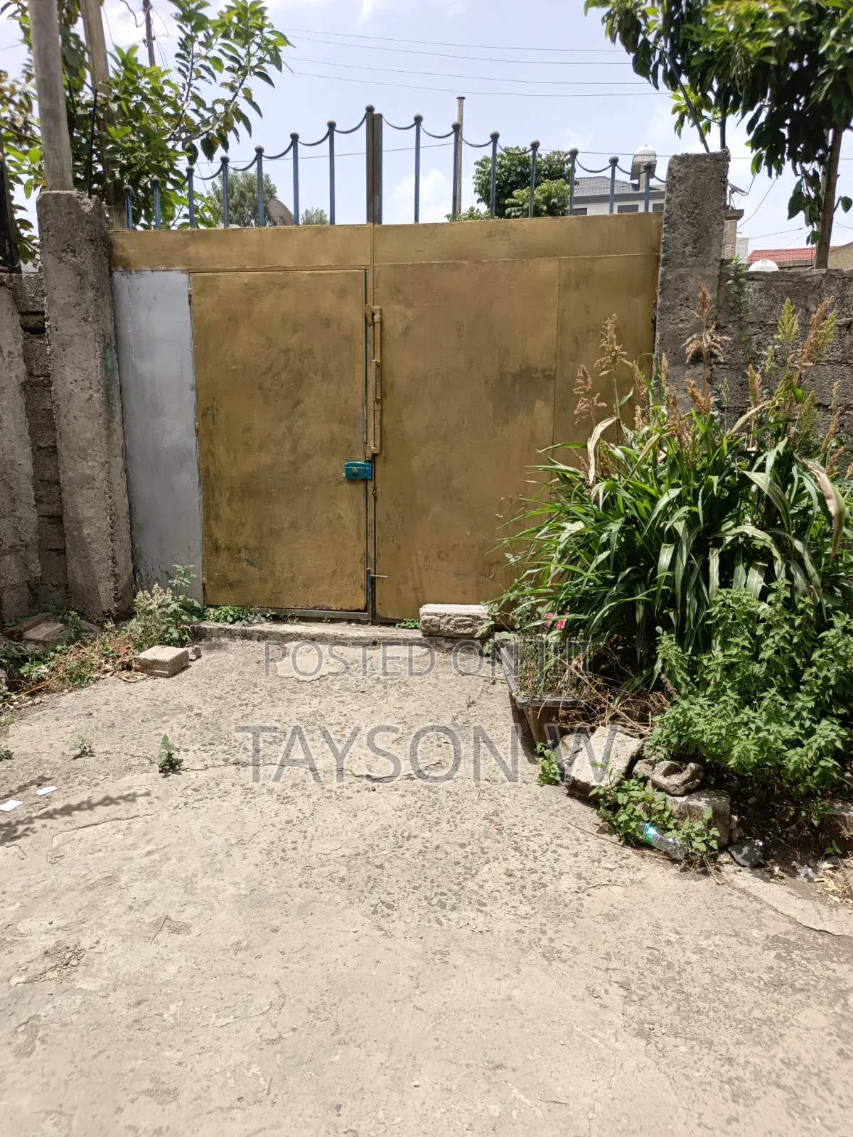 2bdrm Villa in Addis Ababa Semit, Bole for sale