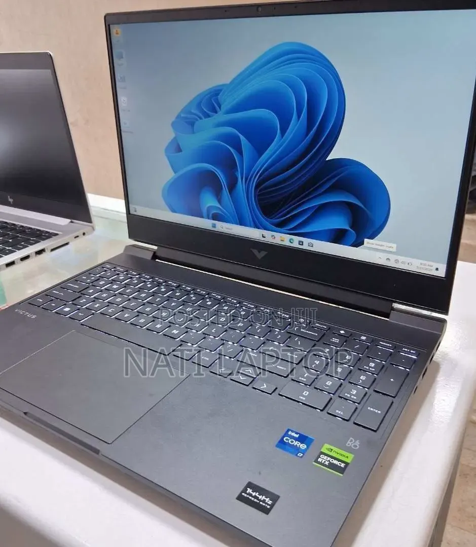 New Laptop HP Victus 15 16GB Intel Core i7 SSD 1T
