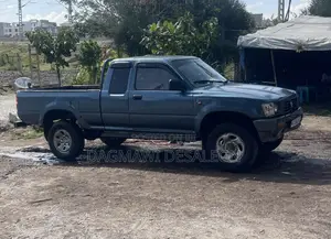 Toyota Hilux 1995 Blue