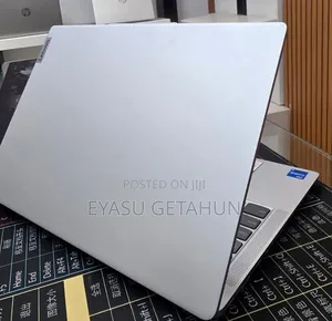 New Laptop Lenovo Ideapad 3 16GB Intel Core i5 SSD 2T