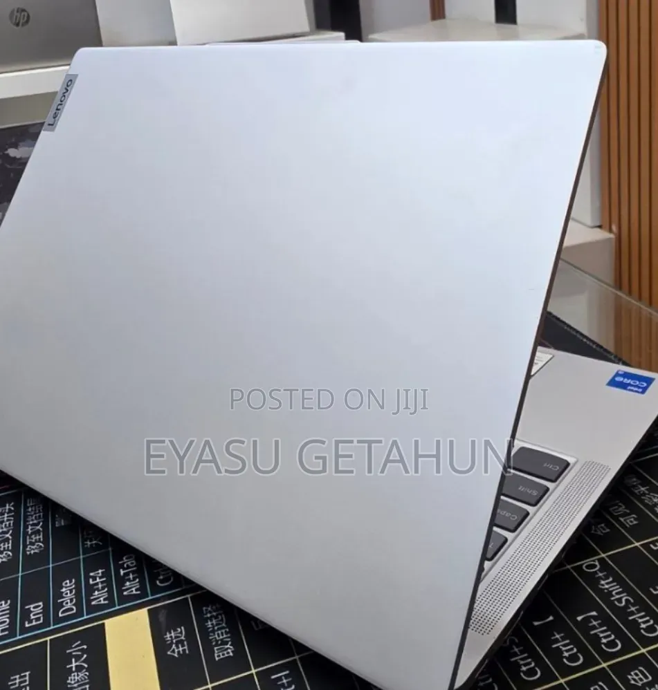 New Laptop Lenovo Ideapad 3 16GB Intel Core i5 SSD 2T