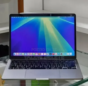 New Laptop Apple MacBook Pro 8GB Intel Core i5 SSD 512GB