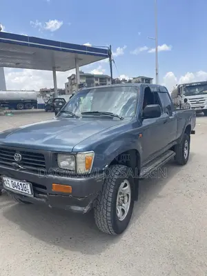 Toyota Hilux 1995 Blue