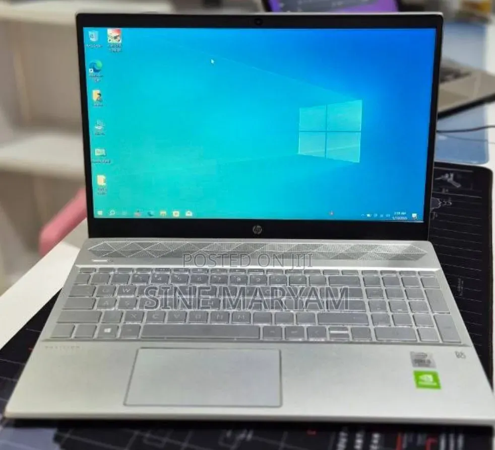 New Laptop HP Pavilion 15 8GB Intel Core i5 SSD 256GB