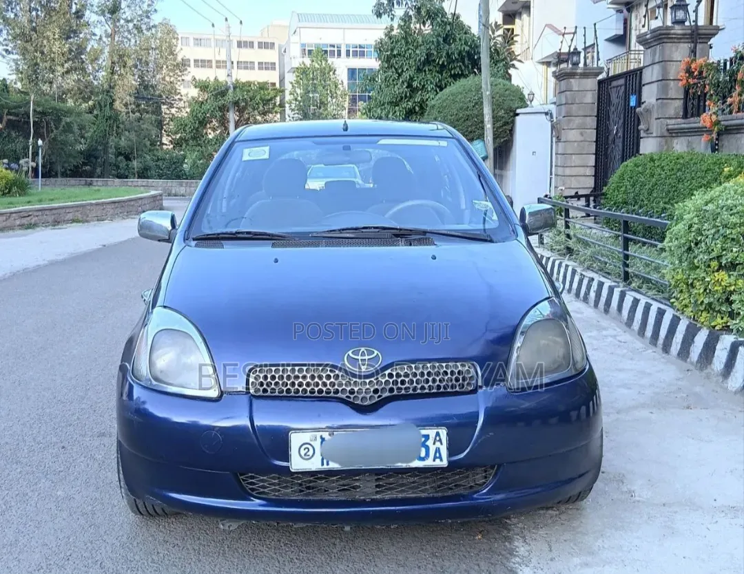 Toyota Vitz 1.0 FWD 3dr 2000 Blue