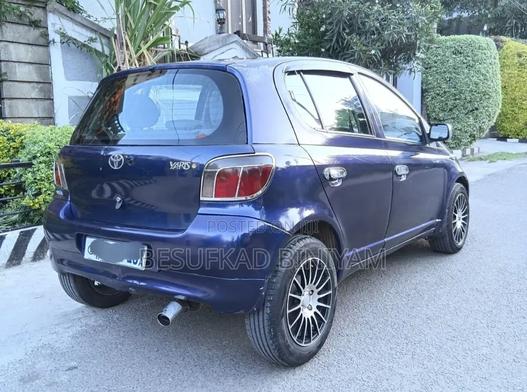 Toyota Vitz 1.0 FWD 3dr 2000 Blue