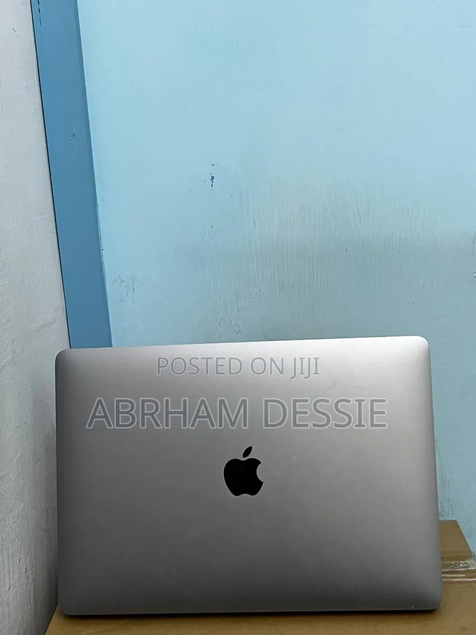 New Laptop Apple MacBook Pro 2019 32GB Intel Core i9 SSD 512GB