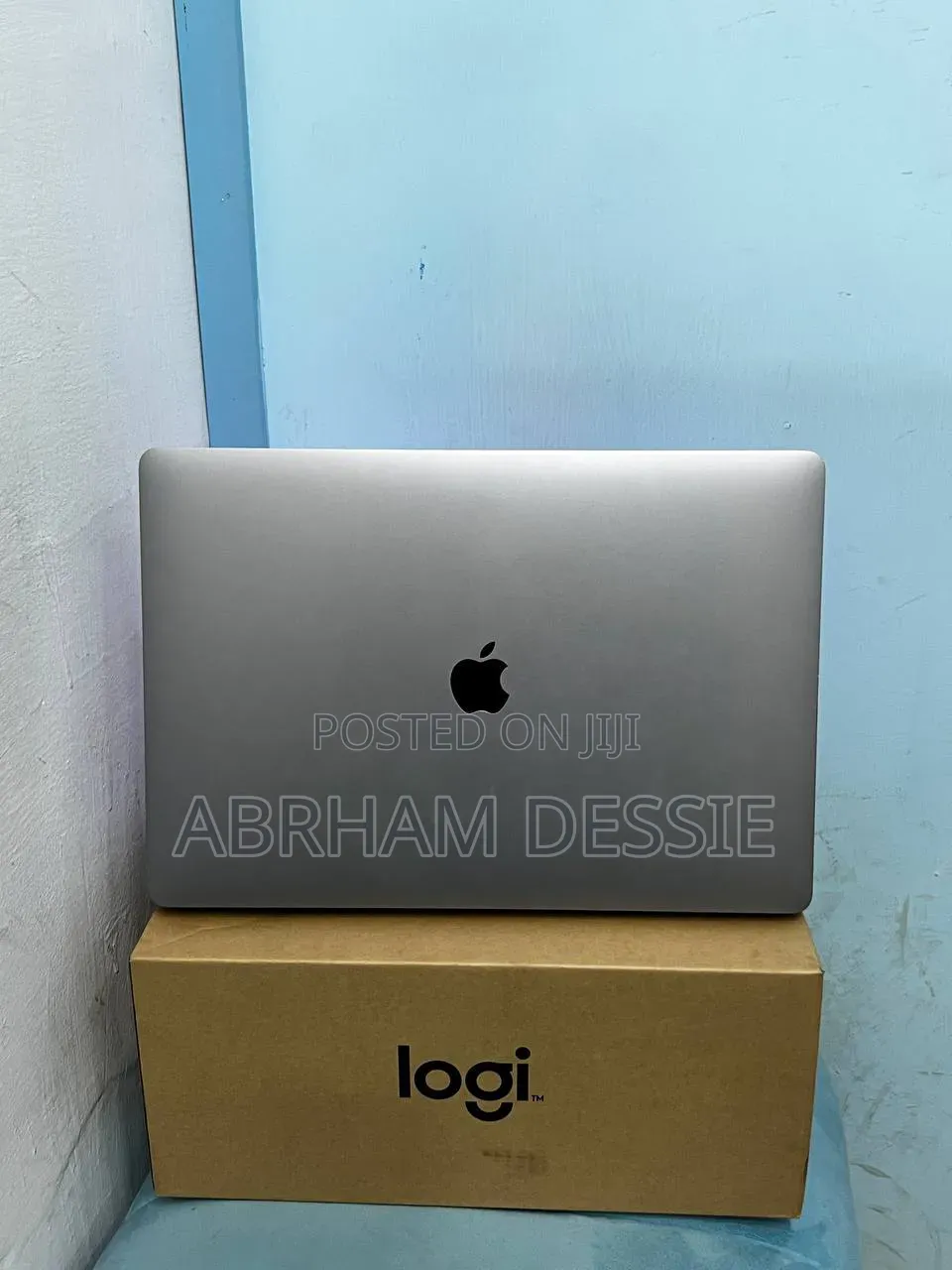 New Laptop Apple MacBook Pro 2019 32GB Intel Core i9 SSD 512GB