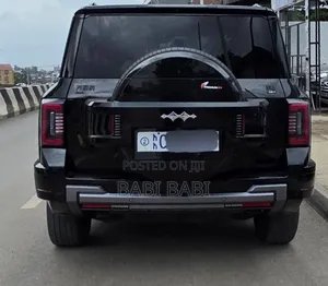 BYD Leopard 8 2.0 Hybrid AWD 2025 Matt Black