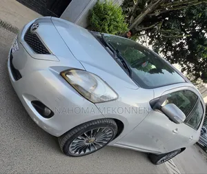 Toyota Belta 2010 Silver