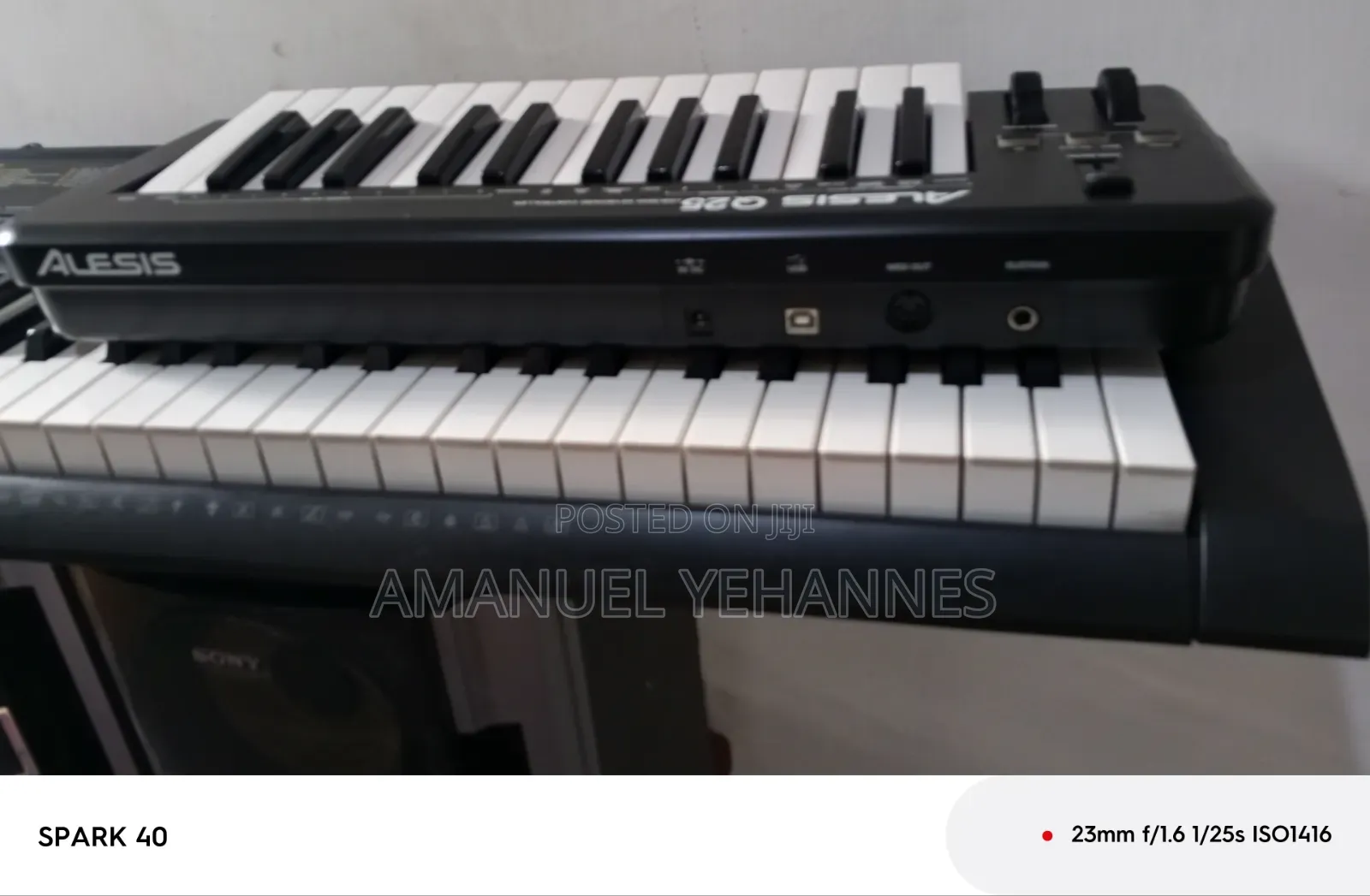 Alesis Q25 Midi Keyboard Piano