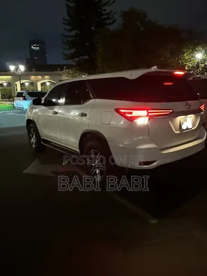 Toyota Fortuner 2022 White