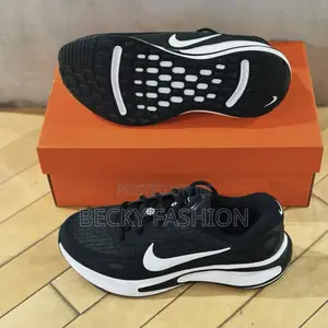 Nike Journey Run Shoes