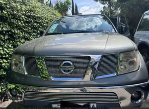 Nissan Frontier 2006 Gray