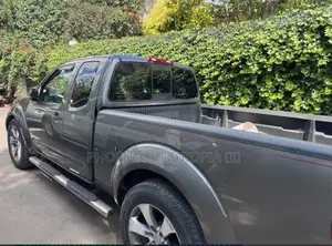 Nissan Frontier 2006 Gray