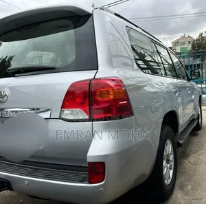 Toyota Land Cruiser 2012 Silver