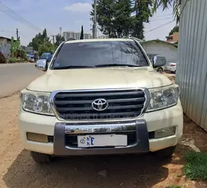 Toyota Land Cruiser 2008 White