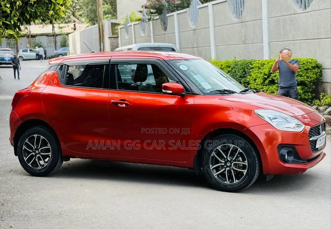 Suzuki Swift 2022 Red