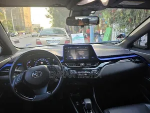 Toyota C-HR 2023 White