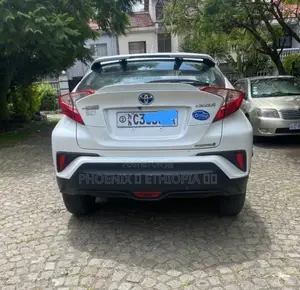 Toyota C-HR 2023 White