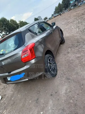 Suzuki Swift 2022 Gray