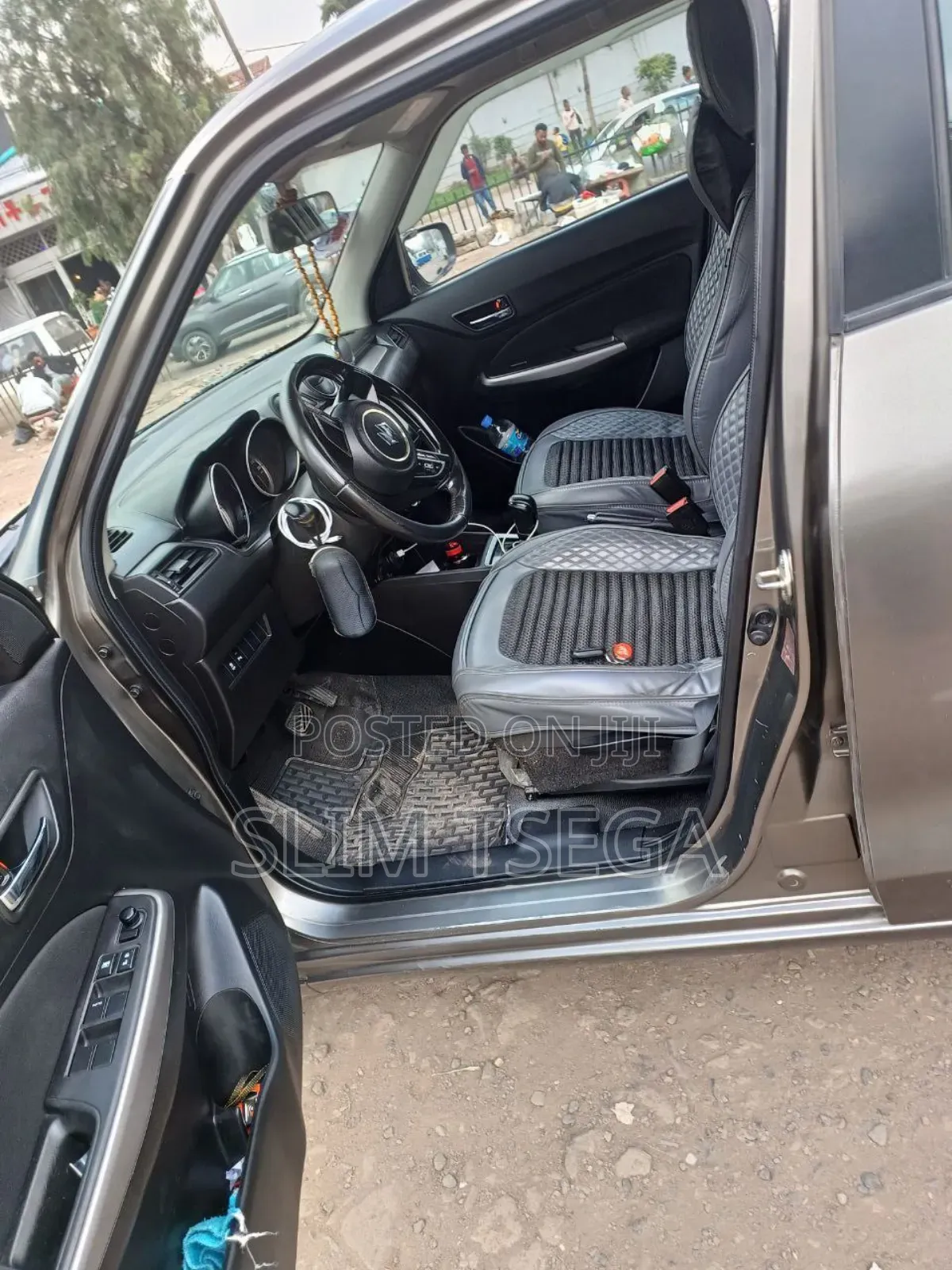 Suzuki Swift 2022 Gray