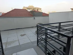 6bdrm House in Bole for sale