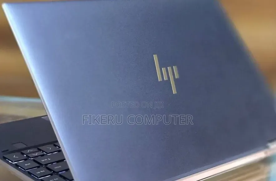 New Laptop HP Spectre 16GB Intel Core i7 SSD 1T