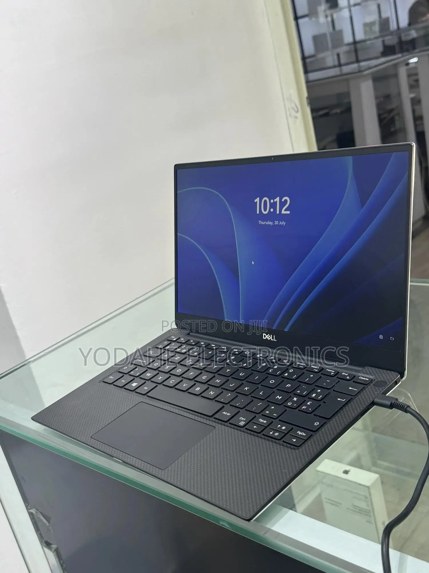 New Laptop Dell XPS 13 8GB Intel Core i5 SSD 512GB