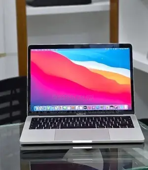 New Laptop Apple MacBook Pro 2019 16GB Intel Core i7 SSD 256GB