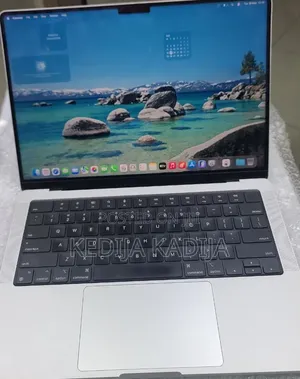 New Laptop Apple MacBook Pro M1 16GB Intel Core i9 SSD 512GB