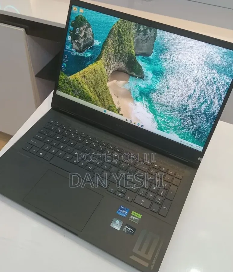 New Laptop HP Omen 16 16GB Intel Core i9 SSD 1T