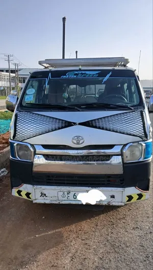 Toyota HiAce 2008 Silver