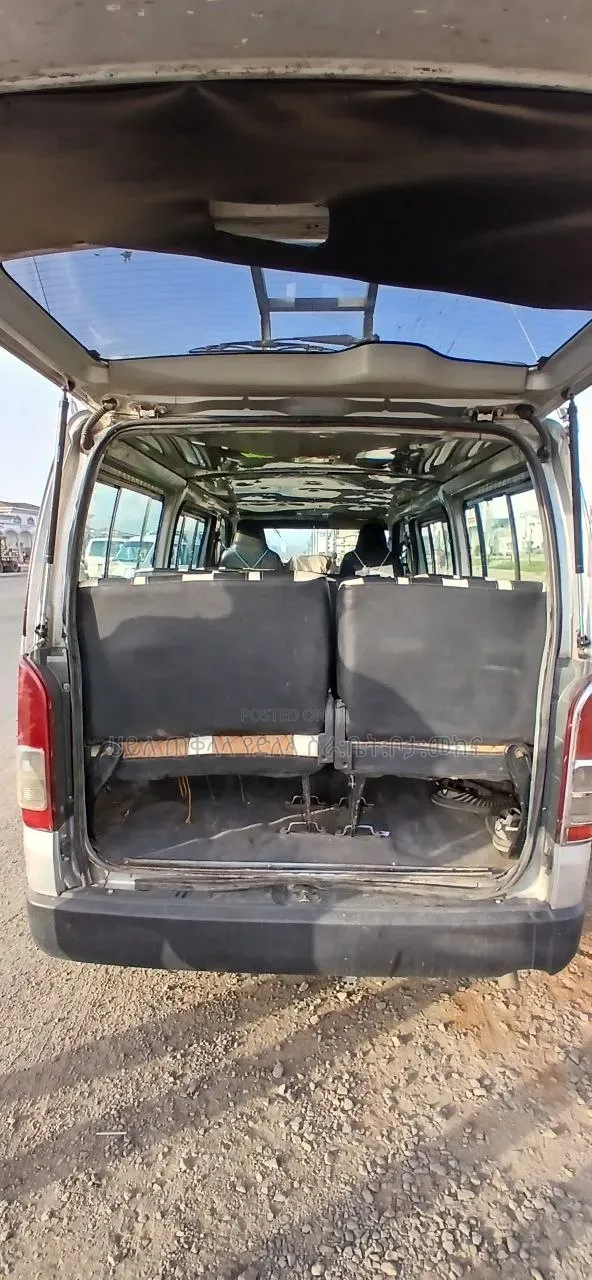 Toyota HiAce 2008 Silver