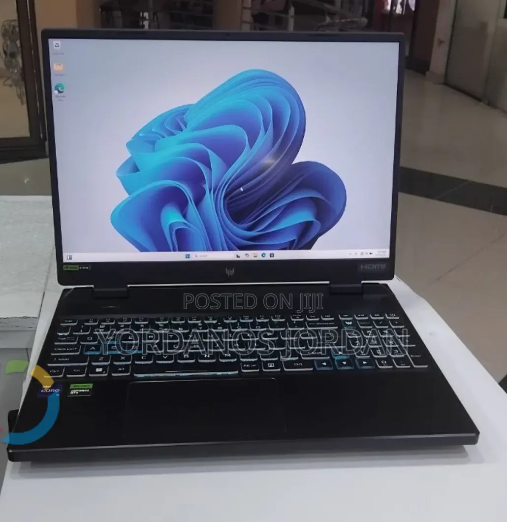 New Laptop Acer Predator Helios 18 PH18-71 16GB Intel Core i9 SSD 1T