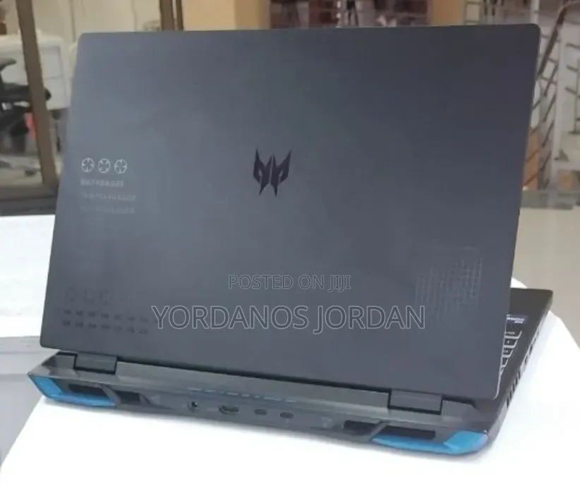 New Laptop Acer Predator Helios 18 PH18-71 16GB Intel Core i9 SSD 1T