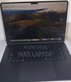 New Laptop Apple MacBook Air 2024 M3 15-inch 16GB Apple M3 SSD 256GB