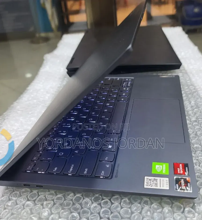 New Laptop Lenovo Yoga 7 15ITL5 16GB AMD Ryzen 7 SSD 512GB