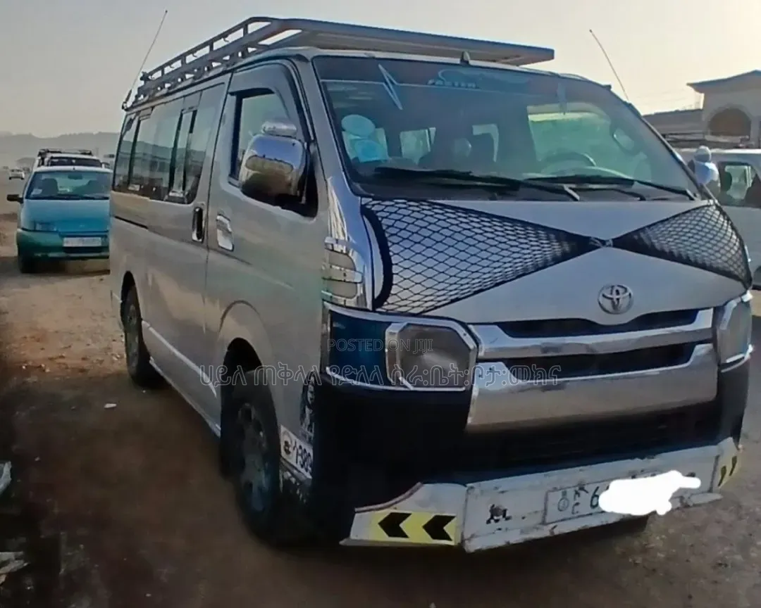 Toyota HiAce 2008 Silver