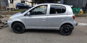 Toyota Vitz 2004 Silver