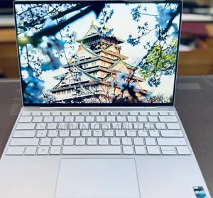 New Laptop Dell XPS 13 8GB Intel Core i5 SSD 256GB