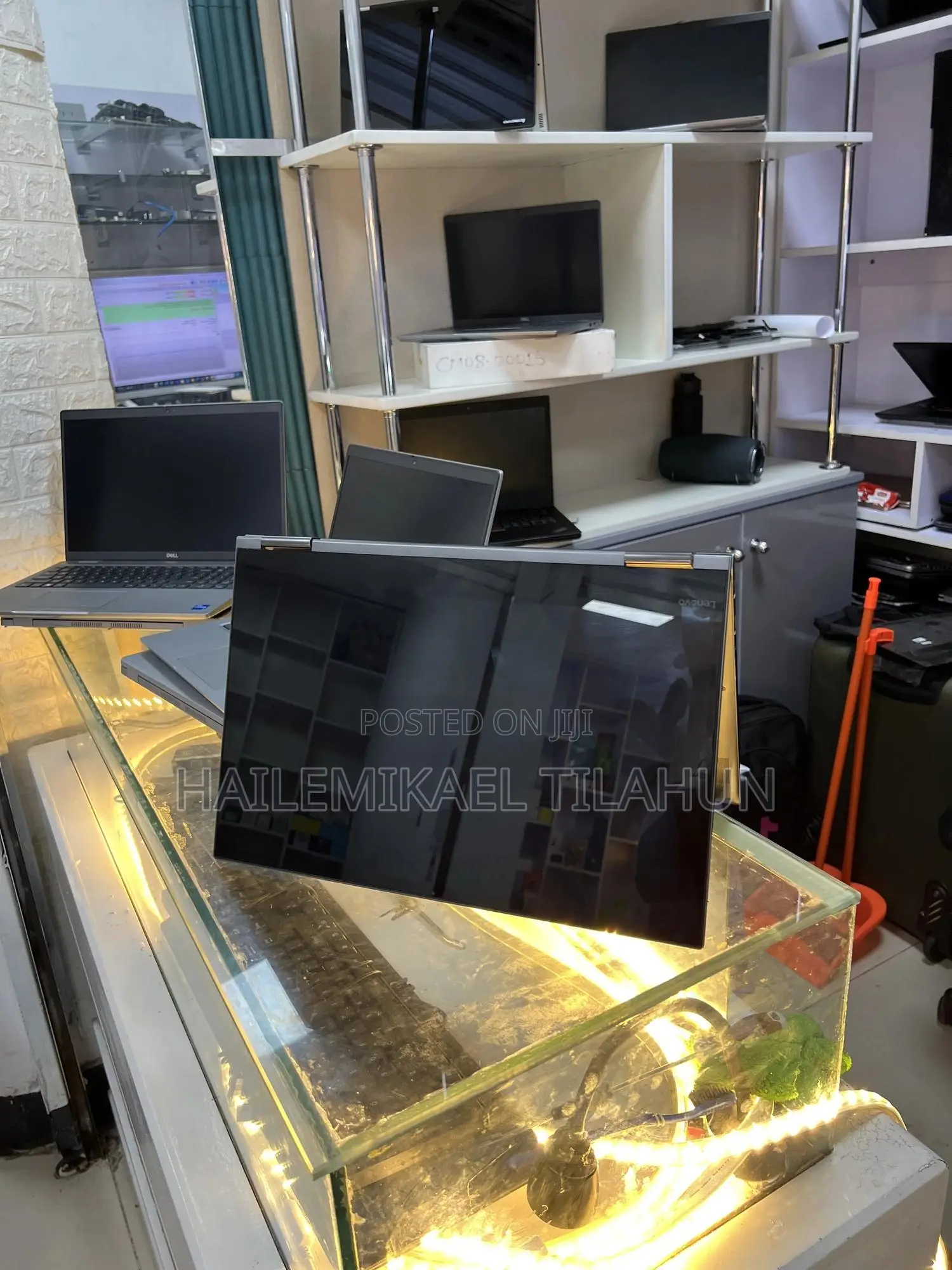 New Laptop Lenovo Yoga 7i 8GB Intel Core i5 SSD 256GB