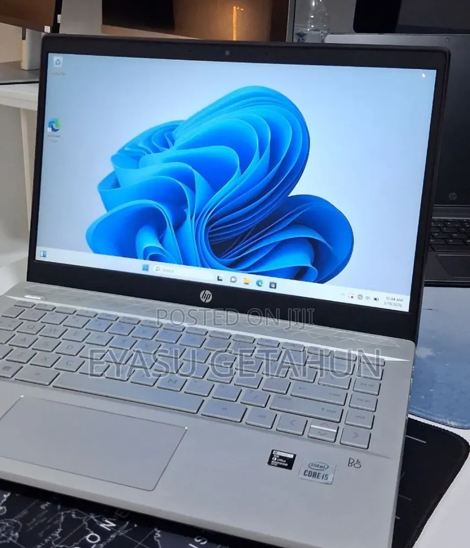 New Laptop HP Pavilion 15 8GB Intel Core i5 SSD 512GB