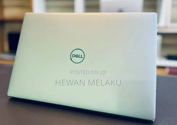 New Laptop Dell XPS 13 8GB Intel Core i5 SSD 256GB