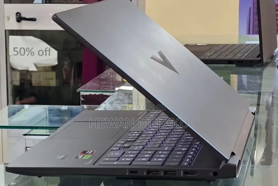 New Laptop HP Victus 15 16GB AMD Ryzen 7 SSD 1T