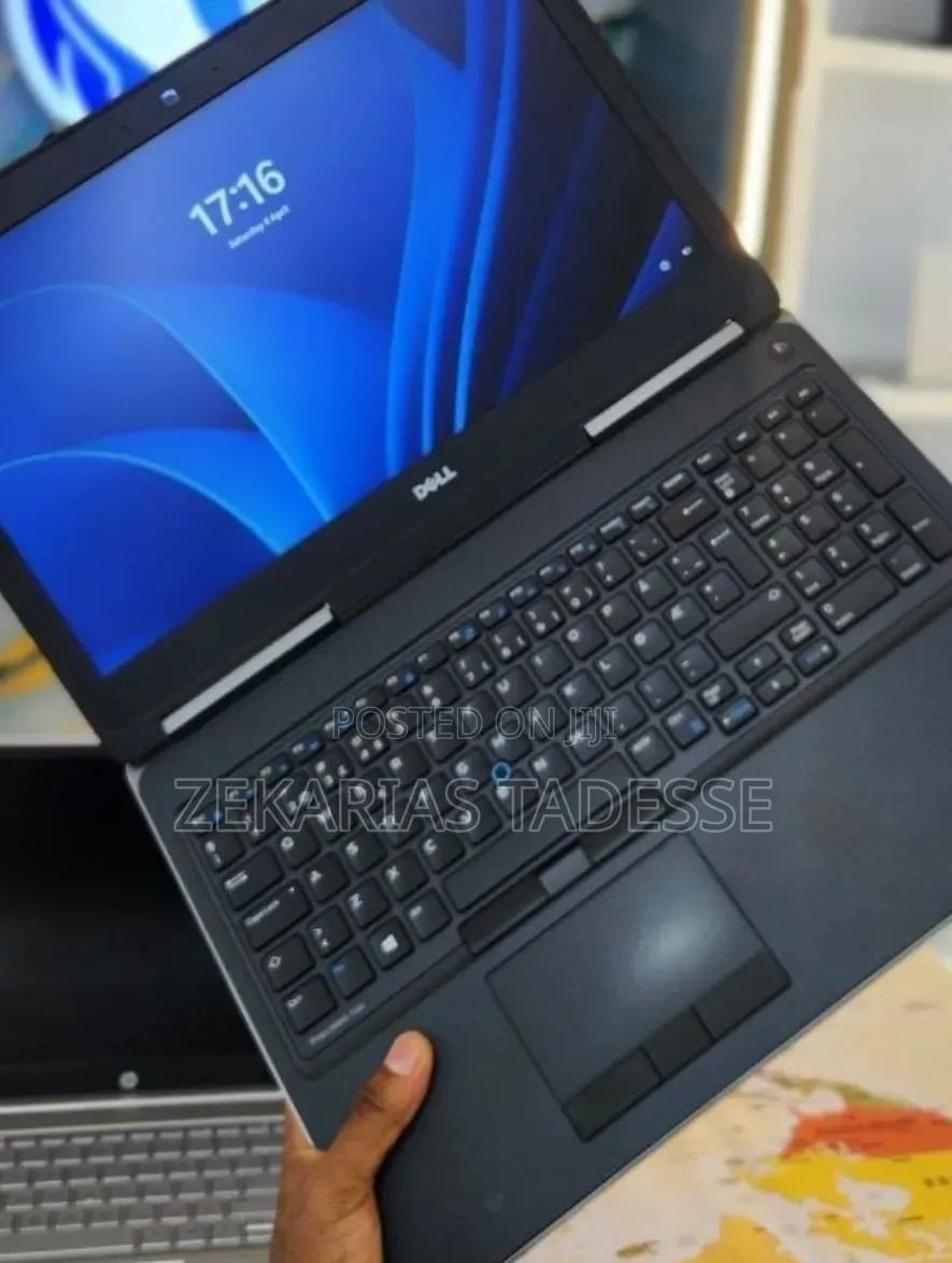 New Laptop Dell Precision 7520 16GB Intel Core i7 SSD 512GB