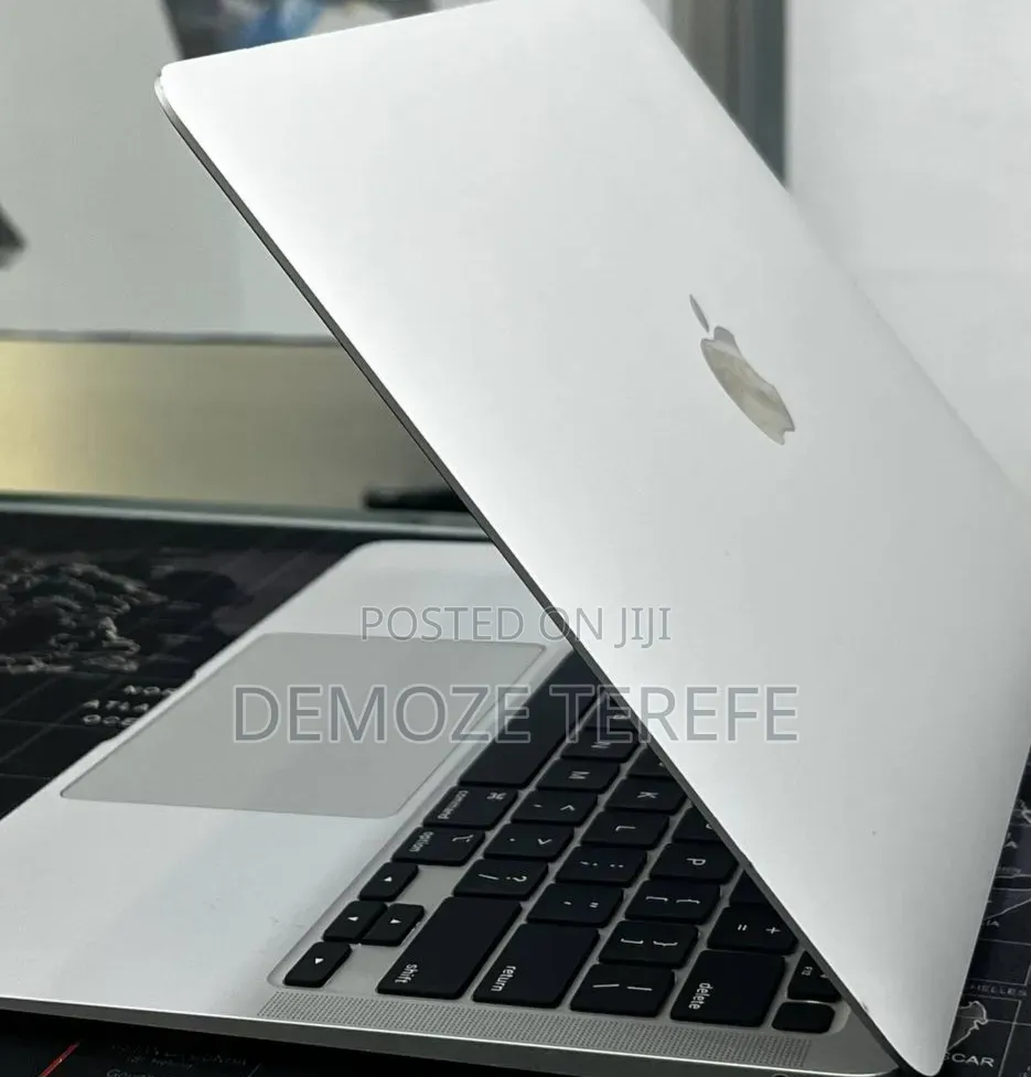New Laptop Apple MacBook Air 2020 M1 16GB Apple M1 SSD 512GB