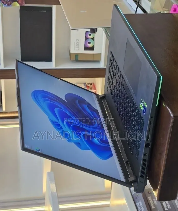 New Laptop Asus ROG Strix G17 32GB Intel Core i9 SSD 2T